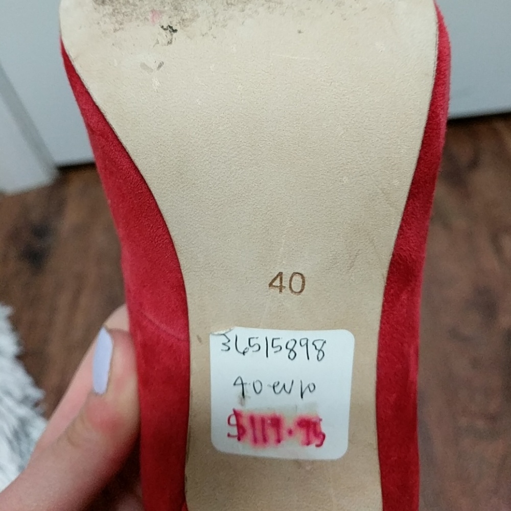 New Anthropologie red suede heels - Picture 4 of 5